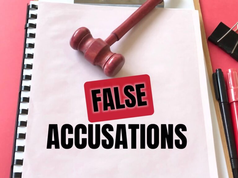 Judge,Gavel,Hammer,And,Chat,Box,With,The,Word,False